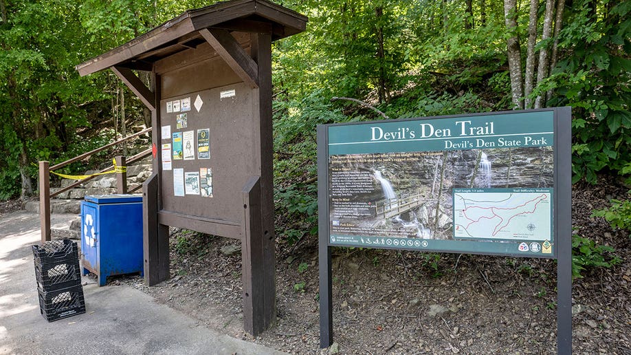 Devils Den State Park signage near Devil's Den trail