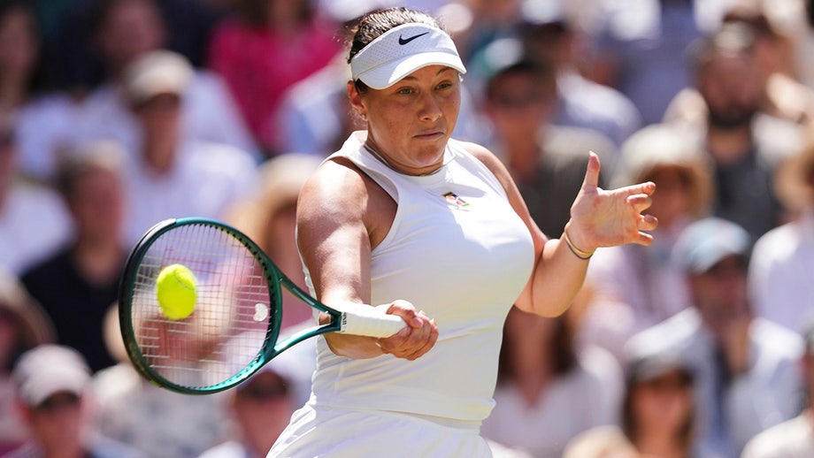 Amanda Anisimova upsets world No 1 Aryna Sabalenka to advance to Wimbledon final
