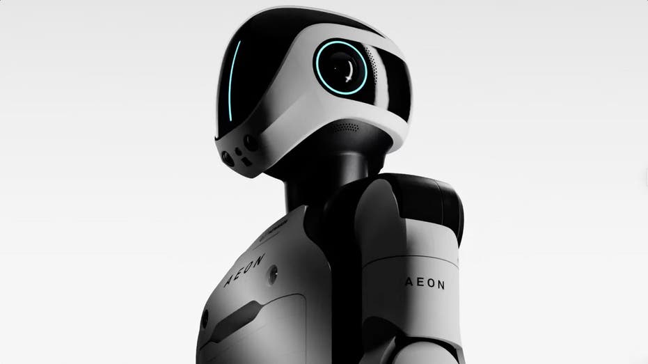 Job-killing robot learns at work, and it’s coming to the factory floor