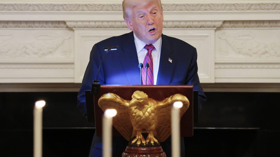 Trump says 10 hostages will be returning from Gaza ‘very shortly’ during White House dinner with allies