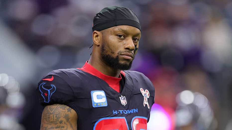 Texans star Joe Mixon's preseason in jeopardy due to latest injury setback