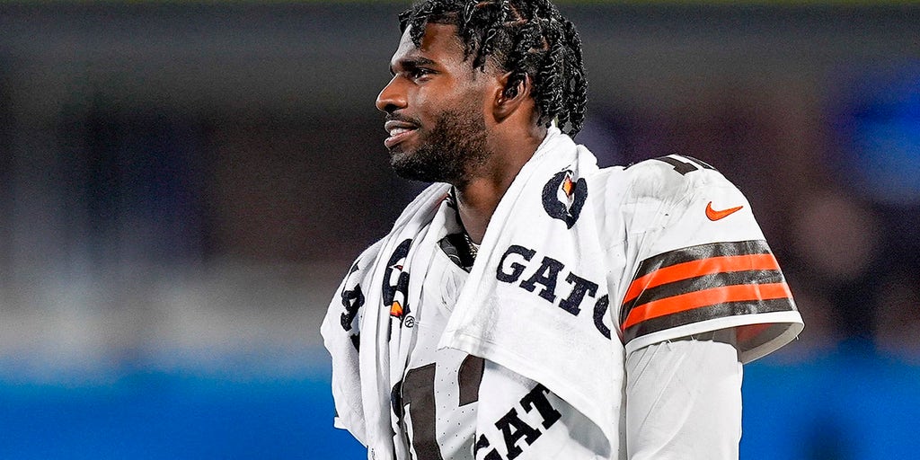 Shedeur Sanders confronts Browns reporter over 'negative' coverage after  stellar preseason debut