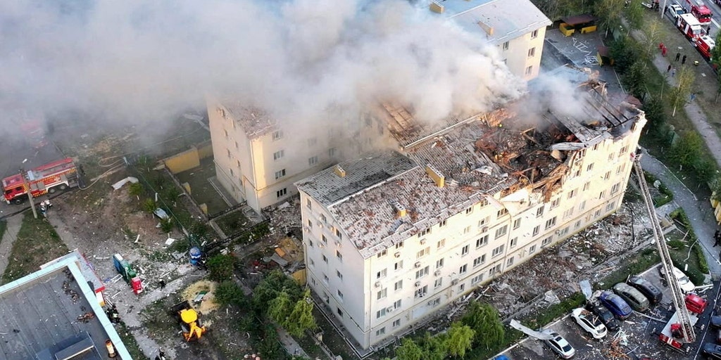 Russian drone strikes kill 7 in Kharkiv during Zelenskyy's White House meeting with Trump