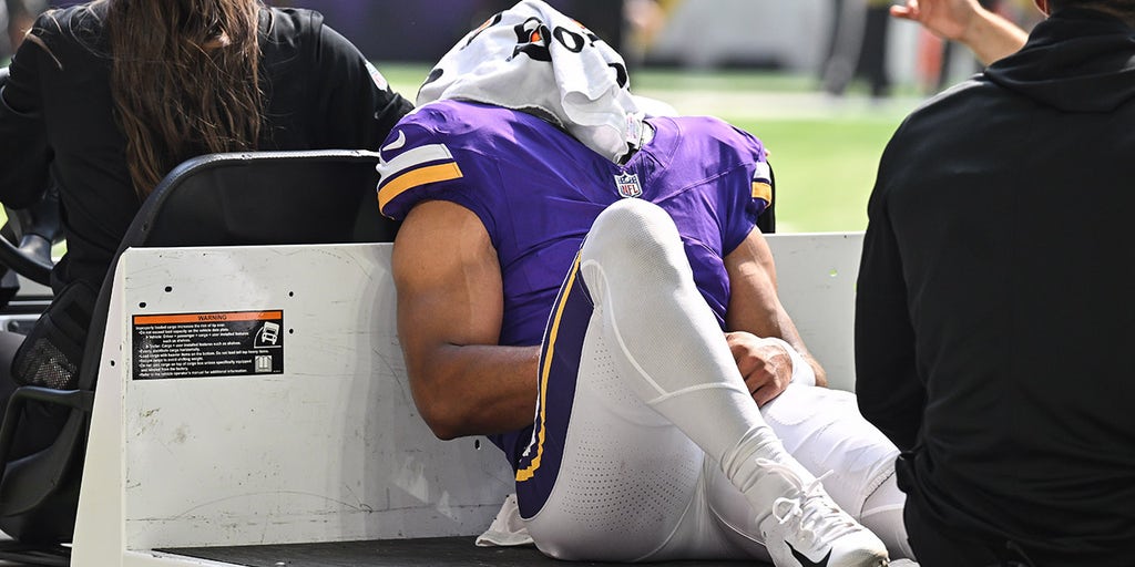 https://a57.foxnews.com/static.foxnews.com/foxnews.com/content/uploads/2025/08/1024/512/nfl-vikings-rondale-moore-081025.jpg?ve=1&tl=1