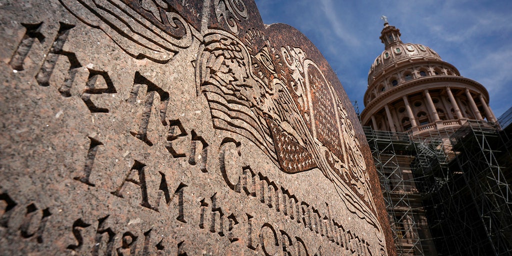 texas-commandments.jpg?ve=1&tl=1