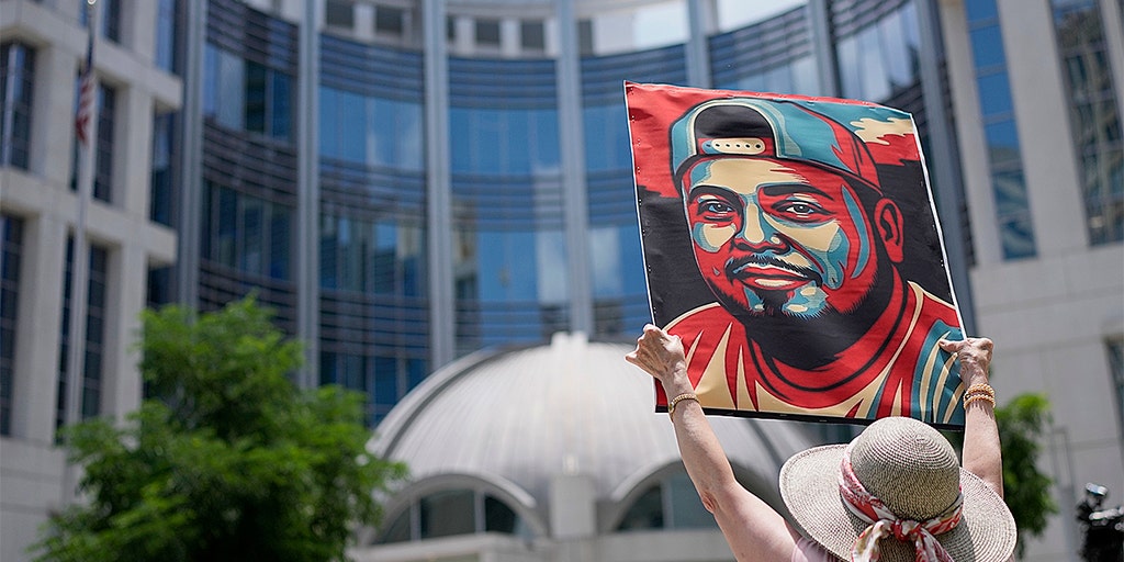 Judge Promises Swift Ruling on Salvadoran Migrant's Deportation to Ghana