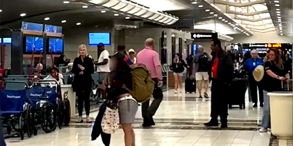https://a57.foxnews.com/static.foxnews.com/foxnews.com/content/uploads/2025/08/1024/512/woman-kicks-southwest-employee-airport-meltdown-fox-news-001.jpg?ve=1&tl=1