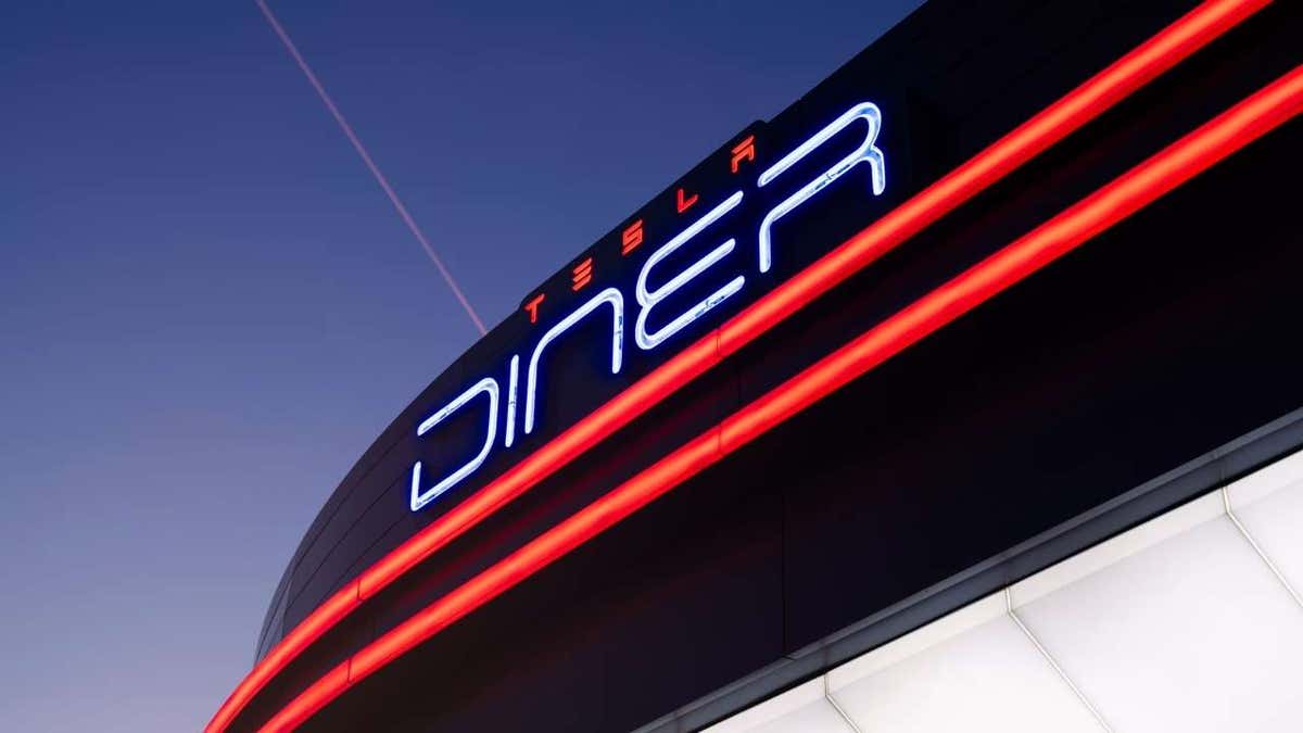 tesla diner 3