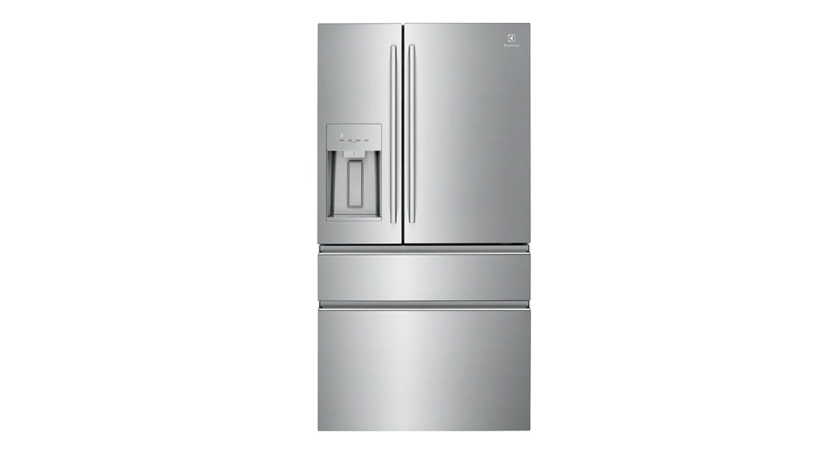Customize your temperature settings and organize your refrigerator however makes sense for your family. 