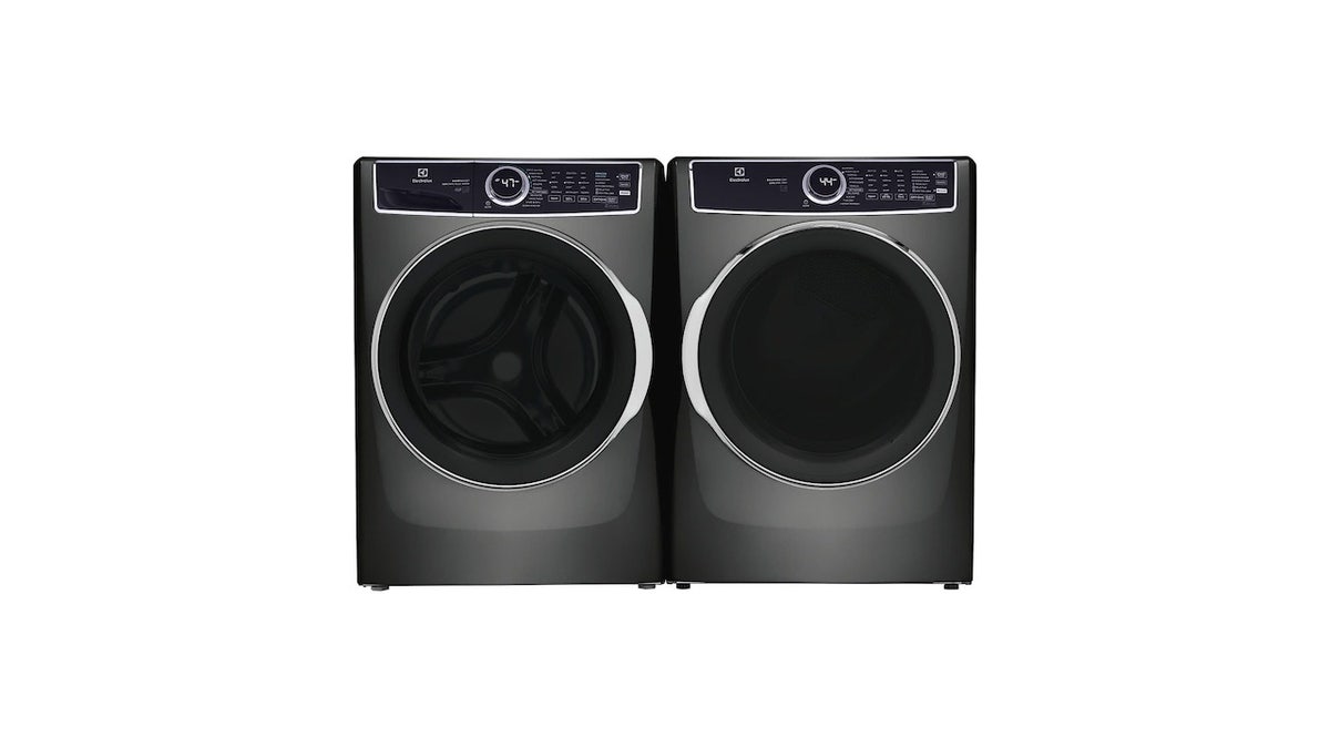 Get laundry done quickly with a 30-minute wash and dry cycle. 