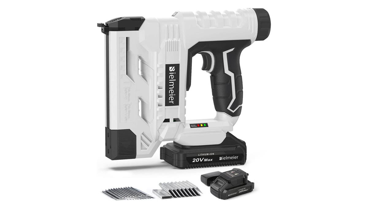 Build more quickly with the help of a brad nailer. 
