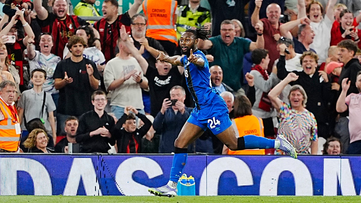 Antoine Semenyo celebrates