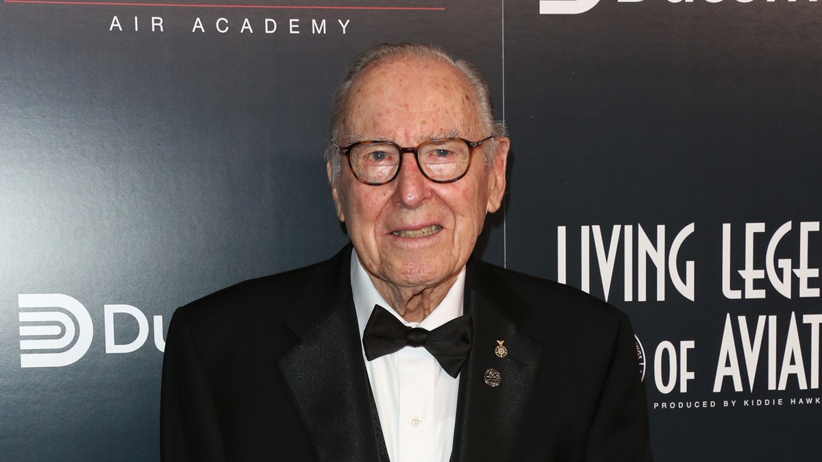 astronaut-jim-lovell-dead-97-fox-news-001 Jim Lovel, Apollo 13 Astronaut Mission Commander, died at the age of 97