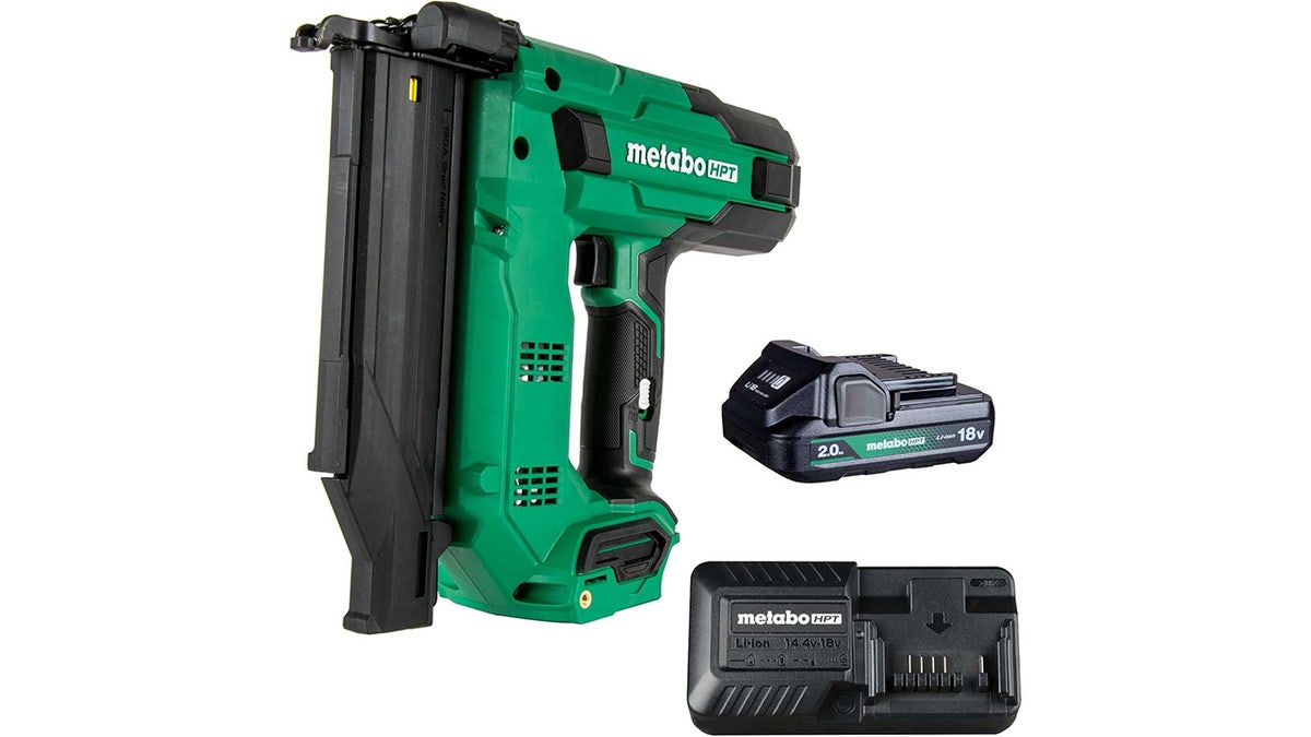 Build more quickly with the help of a brad nailer. 