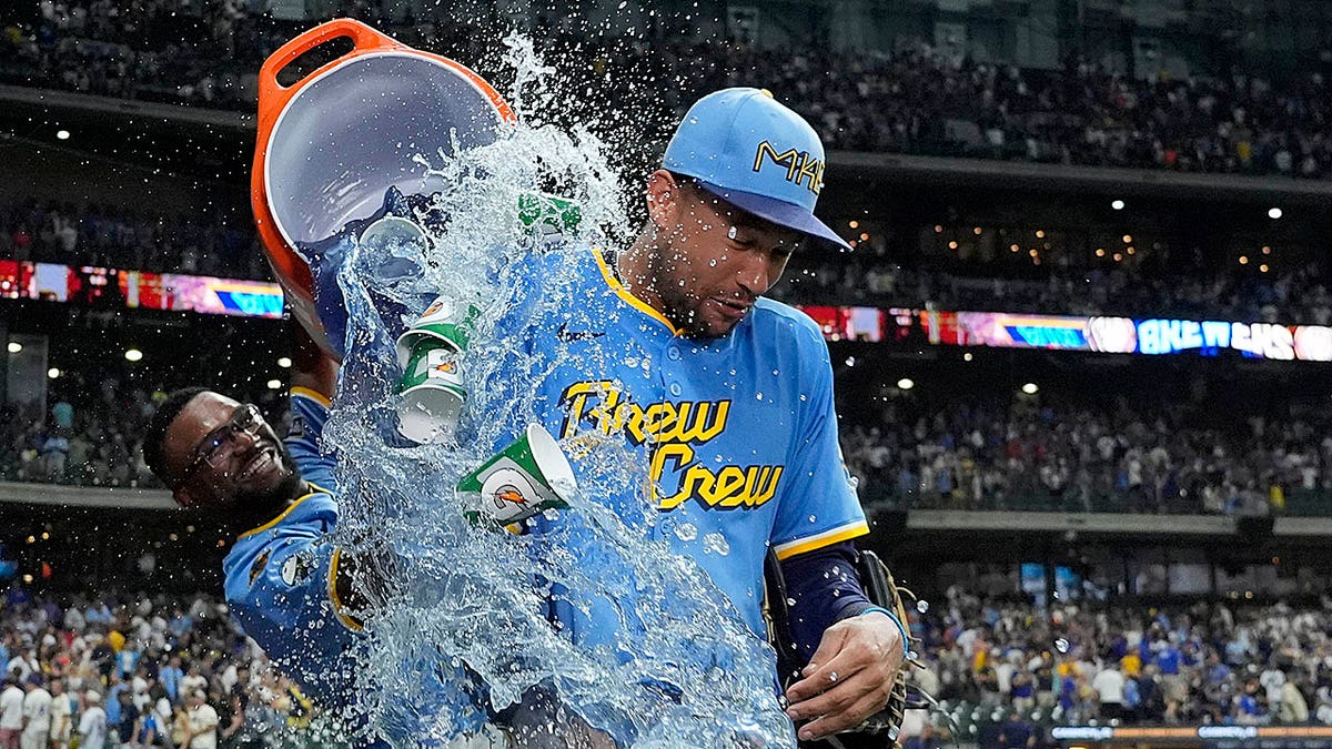 brewers-blake-perkins-throw MLB News: Brevvers Bleak Wins Straight 7th in the Epic Fashion behind the throw of the Purkins