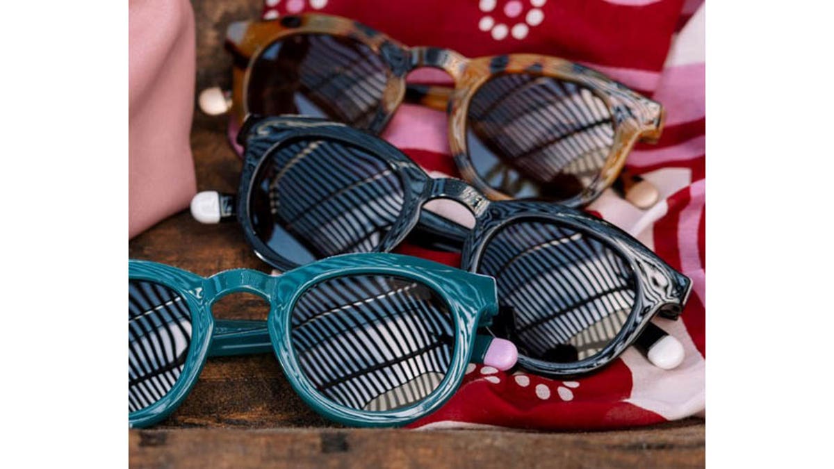 Go more modern with this pair of lenses.?