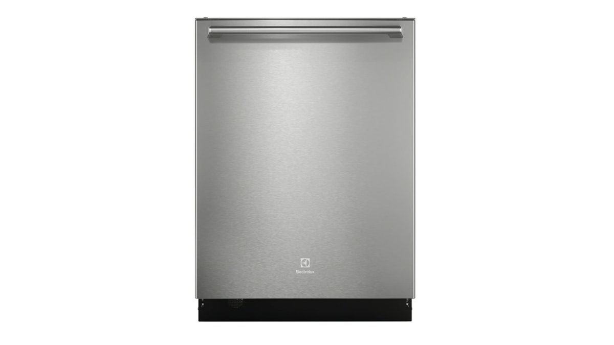 Dishwashing just got easier with this smart dishwasher that has a Max Dry feature that truly dries your dishes. 