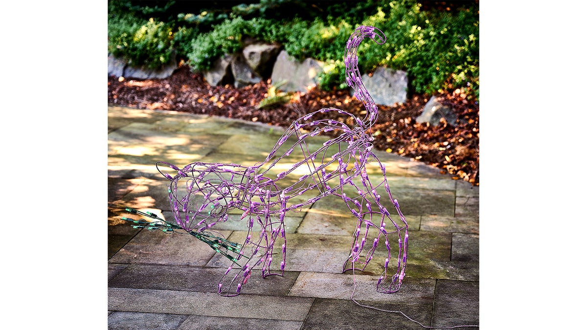 Make this cat the centerpiece of your Halloween decorations.