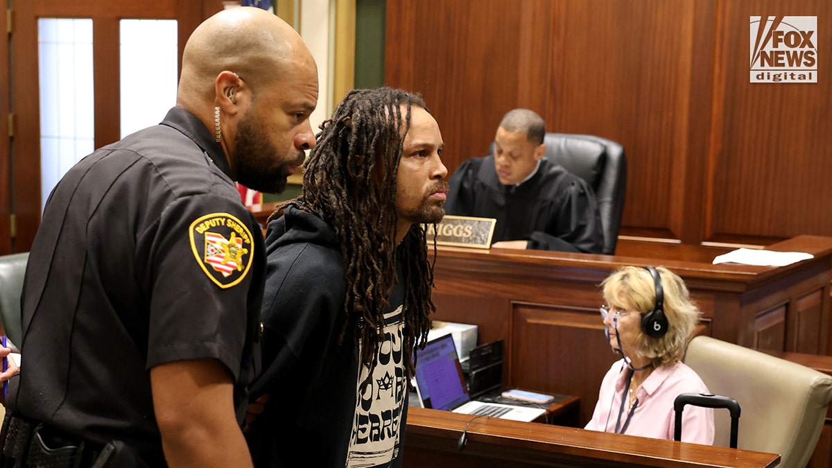 Cincinnati beating suspect, man who beat Holly in court