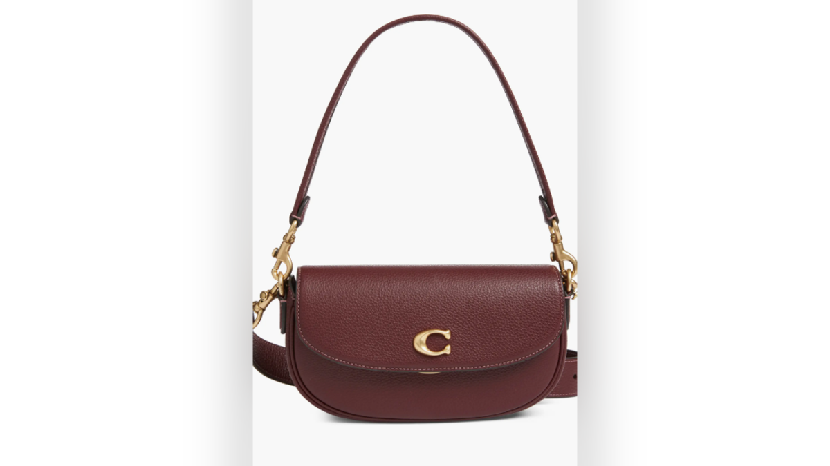 Wear this as a crossbody or shoulder bag.