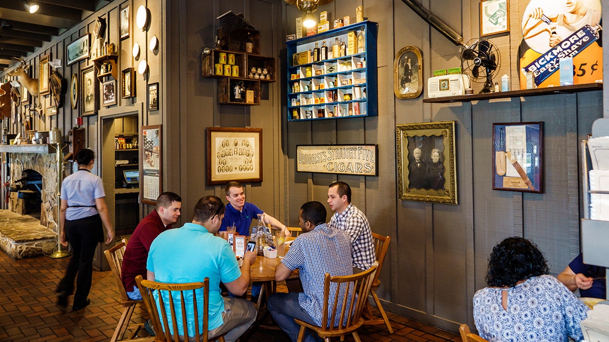 Customers of beloved Cracker Barrel slam the restaurant remodels on social media Customers of beloved Cracker Barrel slam the restaurant remodels on social media