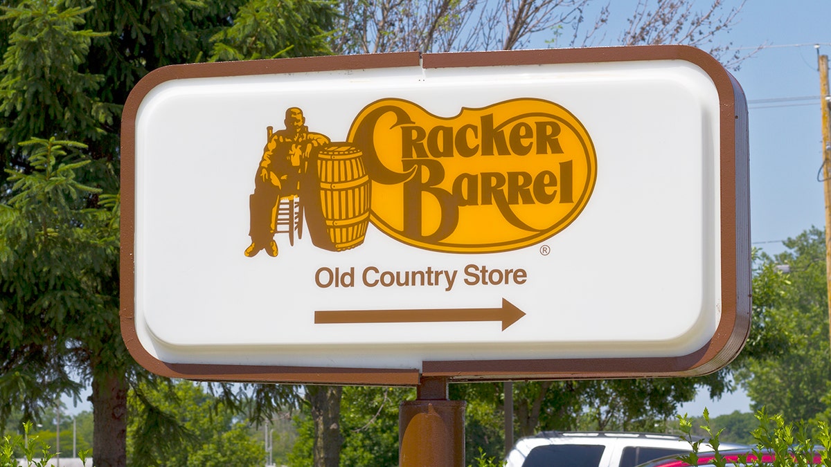 A Cracker Barrel Old Country Store sign