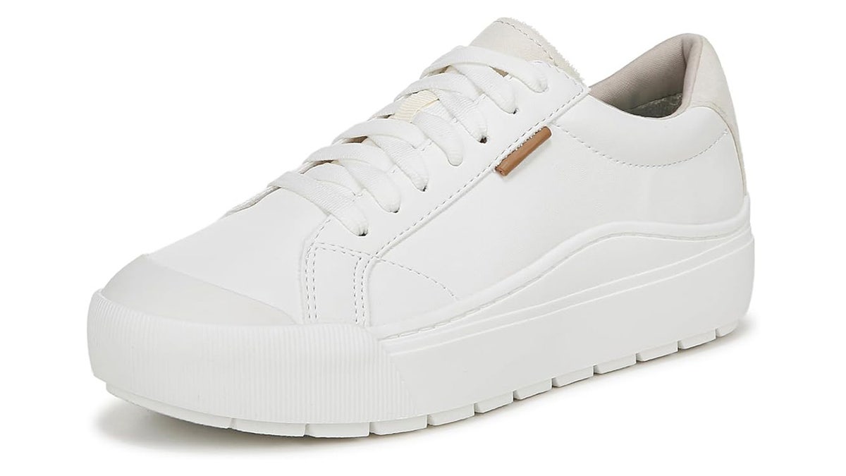 The classic, low-profile design makes this sneaker ideal for the office.