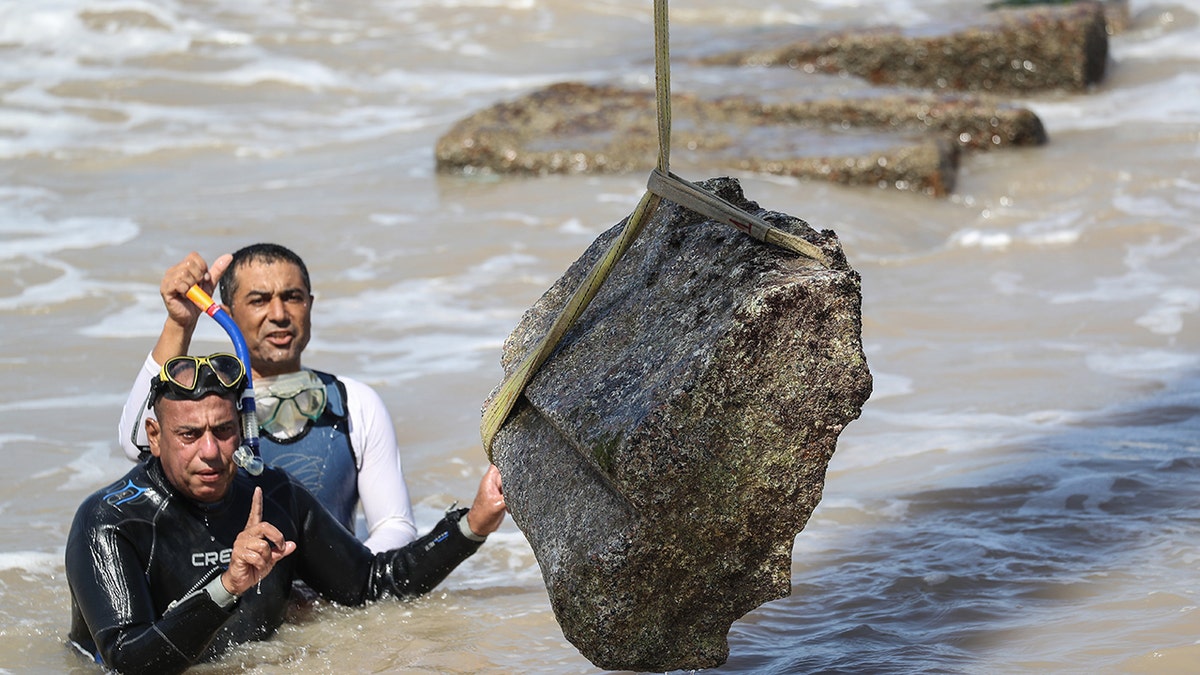 Egypt recovers new artifacts immersed in the Mediterranean