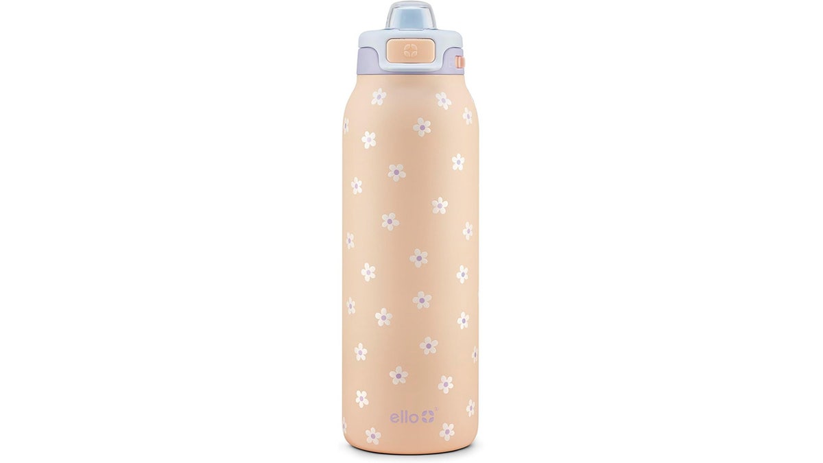 This water bottle features a push-button opening plus a leak-proof locking lid.