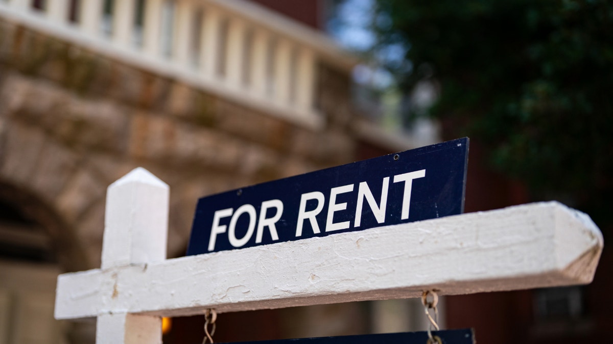 rent sign