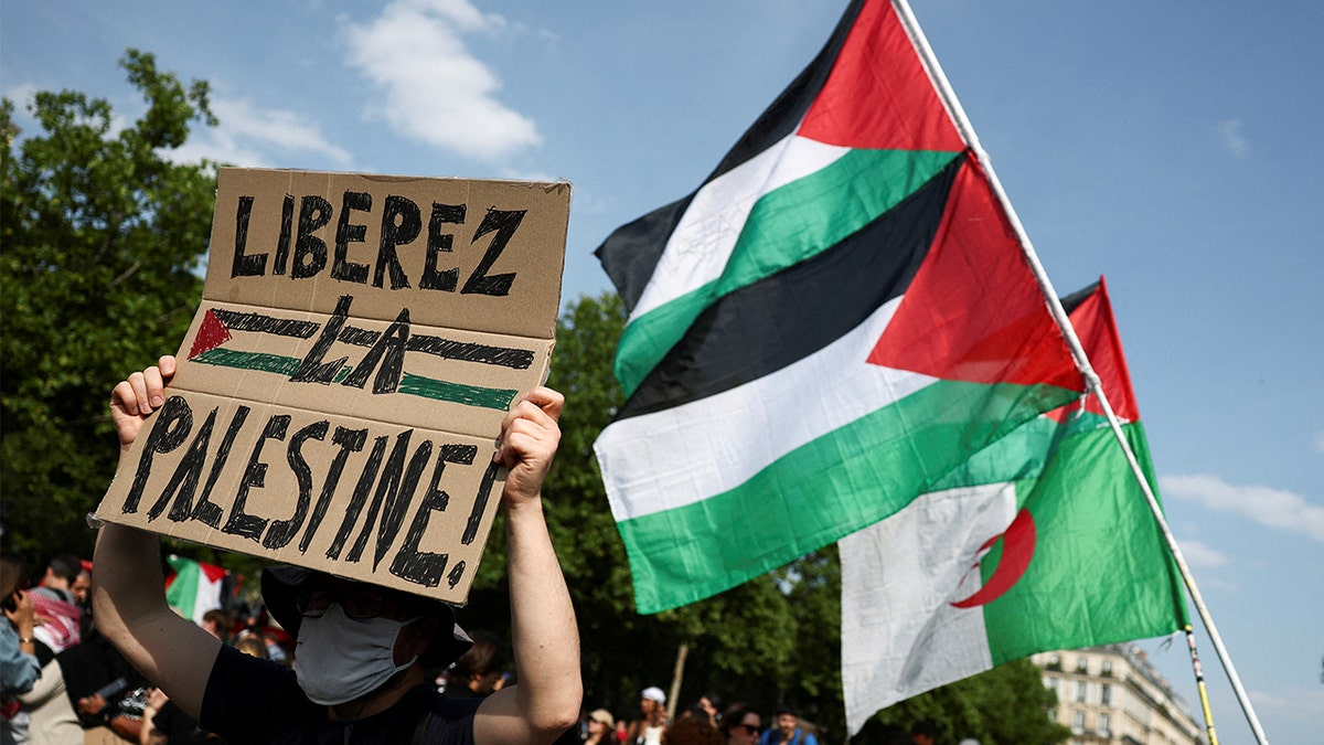 Manifestantes "Palestina libre" Firmar