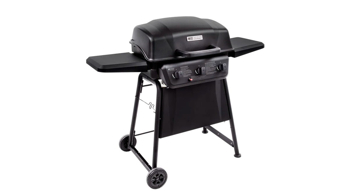 When you need a simple, small grill, go with this Charbroil three-burner grill.