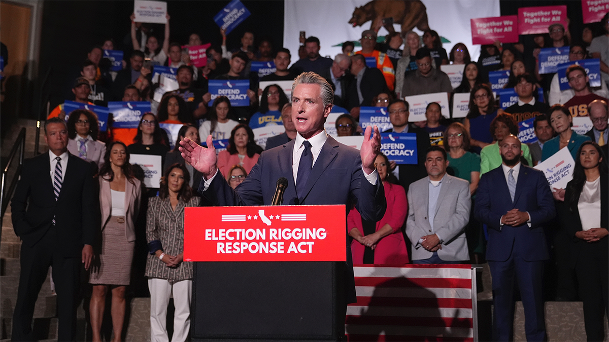 California governor Gavin New Zere speaks at the re -division of circles in Congress