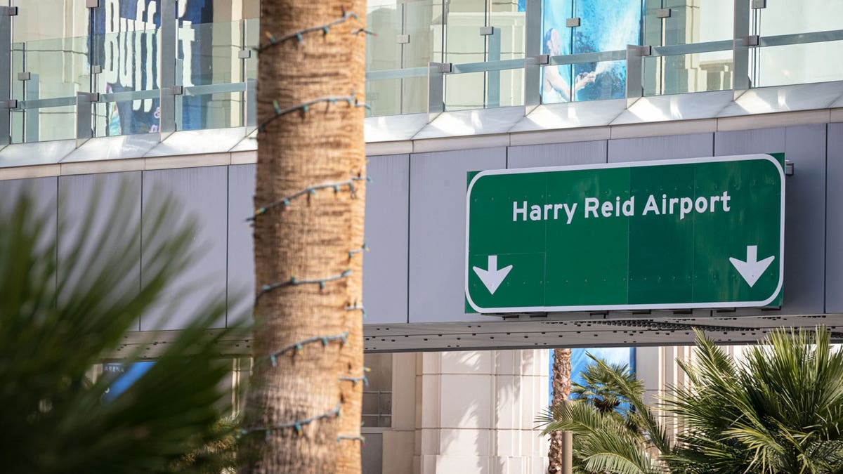harry reid airport visitors decline