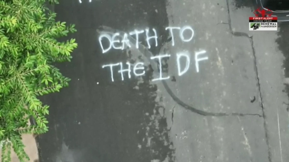 Graffiti and words "Death to IDf"