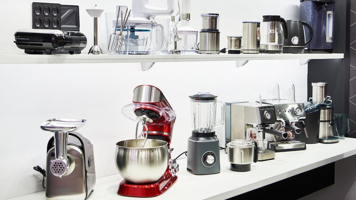 The sale of Cuisinart is to return to school on deals on the basics of the kitchen that make the week's meals for a week.