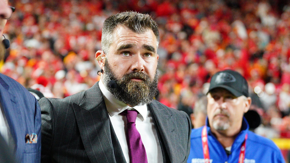 Jason Kelce broadcasting NFL game