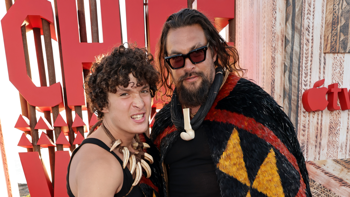 Jason Momoa appears at movie premiere with son