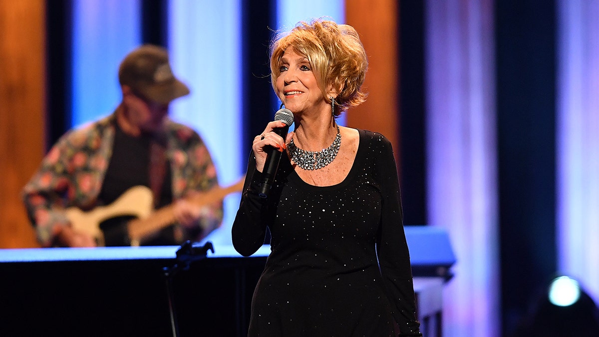 jeannie-seely-thumbnail In the country singer Jinny Silas died at 85 pm after a serious transition