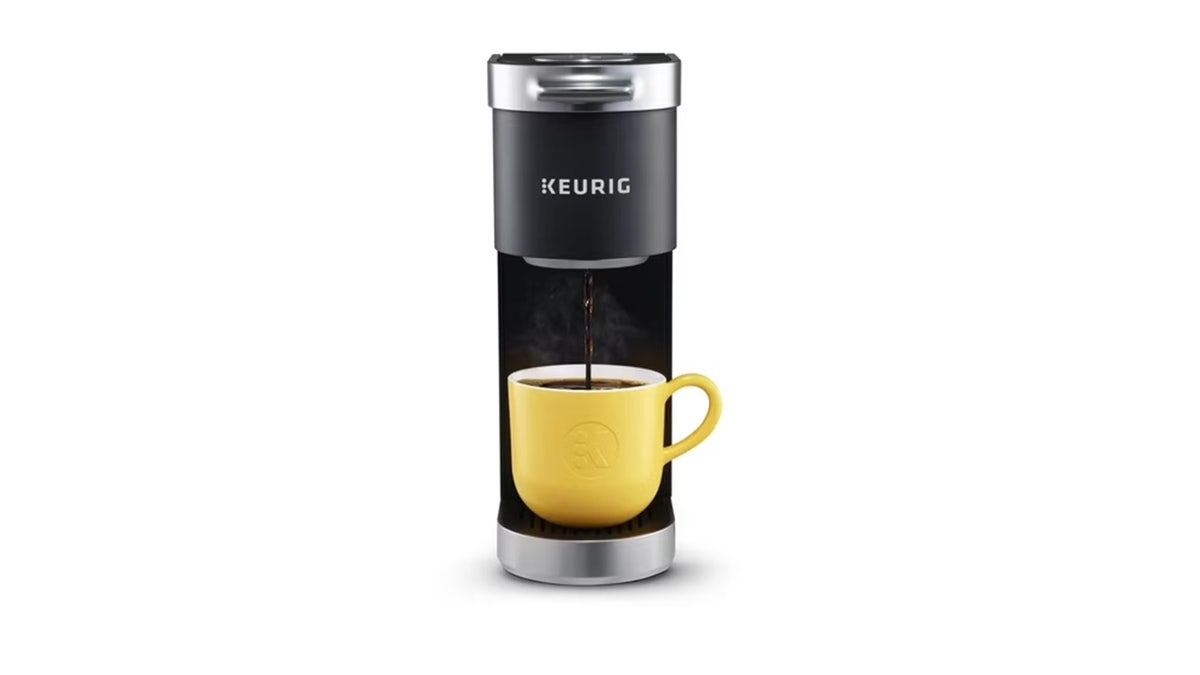 This Keurig has a removable water reservoir and cord storage