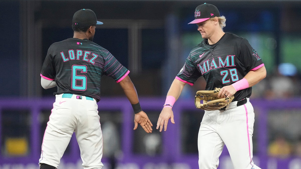 kyle-stowers-marlins-0803025 Yanz's Jazz Chisholam Junior faced scrutiny at Basarning Blonder