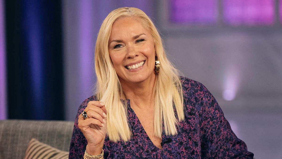 leanne morgan smiling