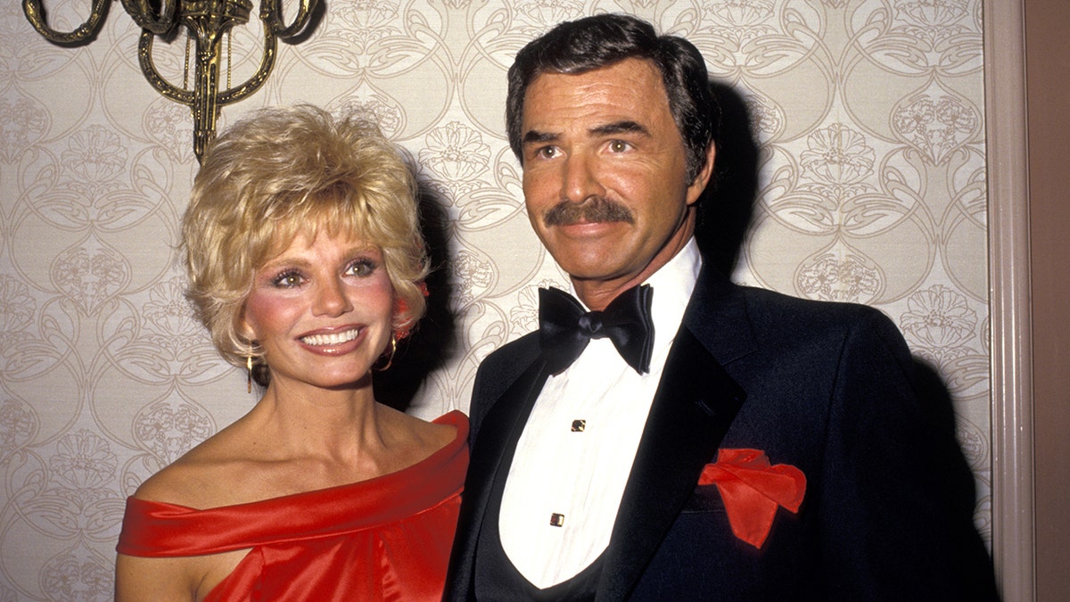 Lon Anderson and Bur Reynolds were married in 1988 to 1995. 