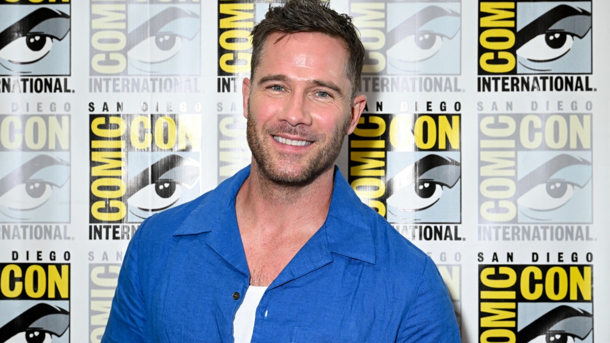 Luke Macfarlane