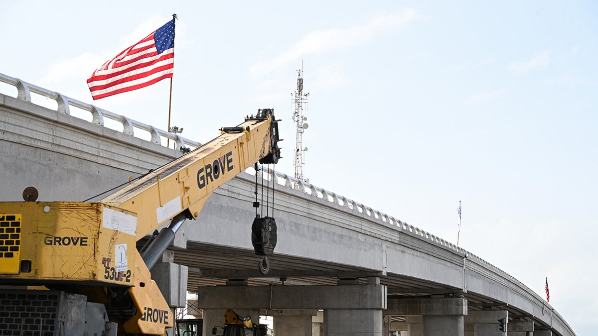 Millennium Challenge Corporation mostra nossa bandeira no exterior