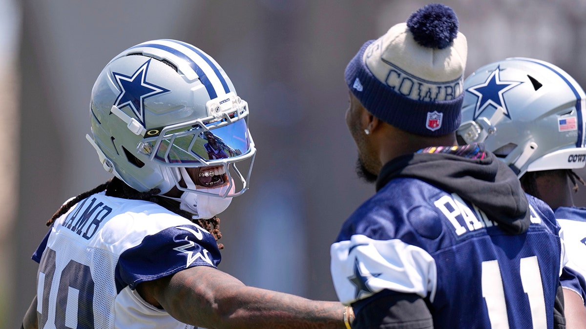 micah-parsons-ceedee-lamb-1 NFL News: CD Labs of Cowboys expresses support for Mika Parson