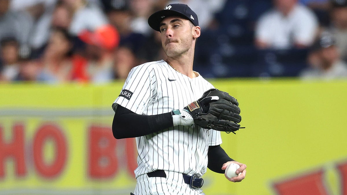 Throwing Cody Bellinger