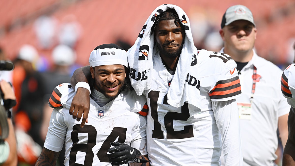 Shedeur Sanders un Gage Larvadain