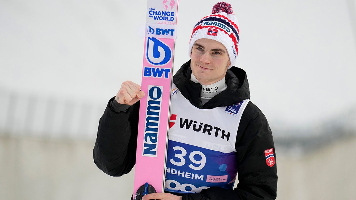 Marius Lindvik smiles