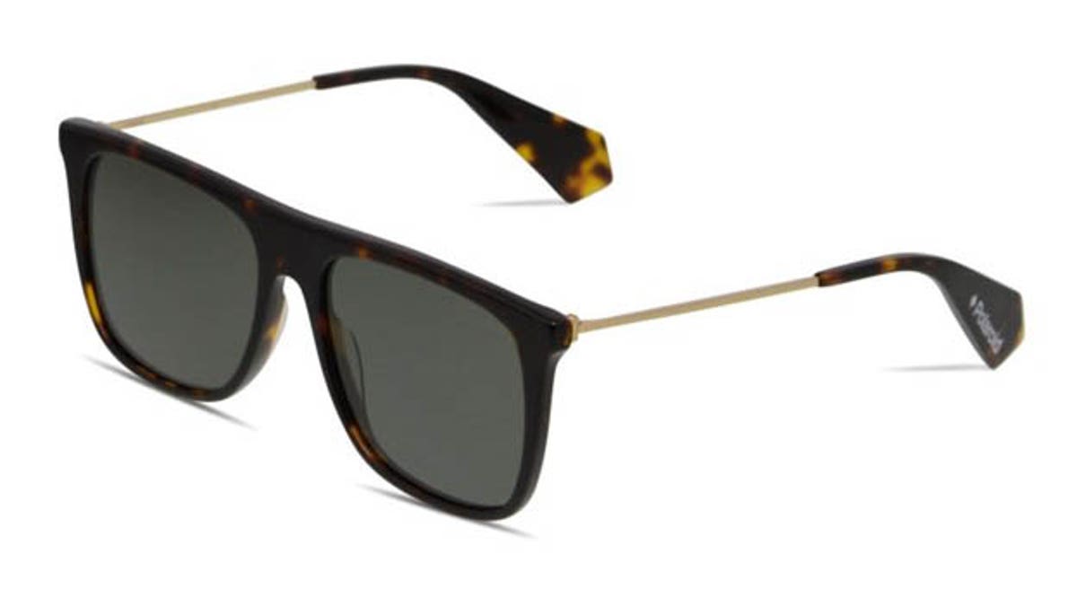 These unisex tortoiseshell glasses are stylish and professional.?